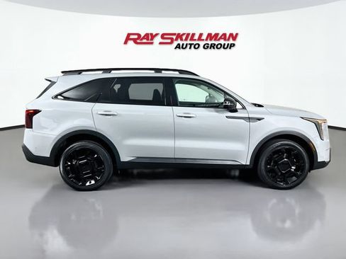 Used 2025 Kia Sorento SX AWD/4WD image 8
