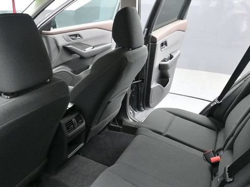 Used 2023 Nissan Rogue S AWD/4WD image 21