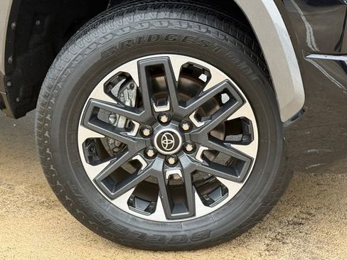 Used 2023 Toyota Tundra Limited w/ Power Package AWD/4WD image 2
