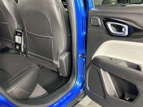 New 2025 Jeep Compass Limited w/ Sun & Sound Group image 29