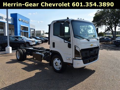 New 2025 Chevrolet Low Cab Forward 5500 XD image 1
