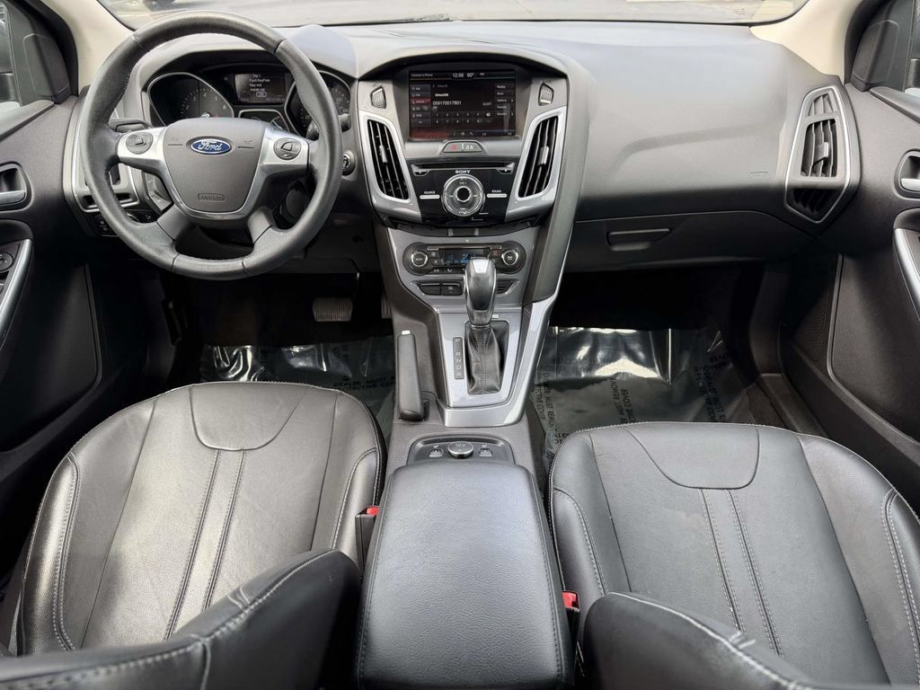 Used 2014 Ford Focus Titanium FWD image 21