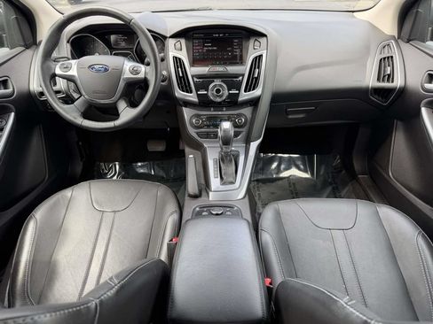 Used 2014 Ford Focus Titanium FWD image 21