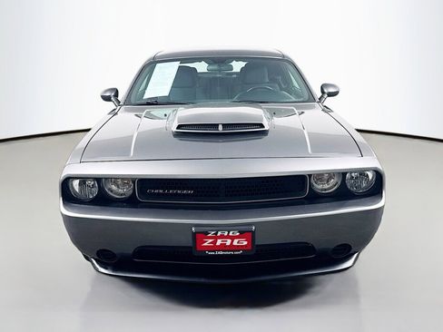 Used 2011 Dodge Challenger SE image 8