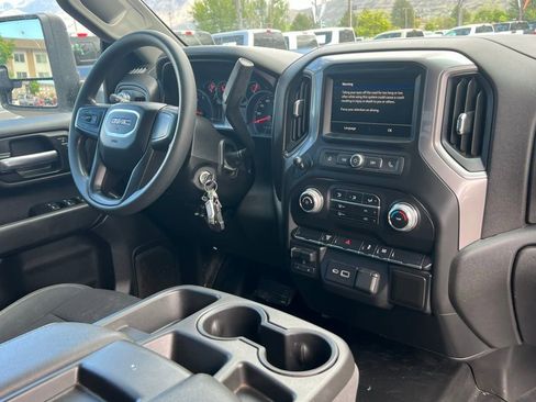 Used 2021 GMC Sierra 3500 4x4 Crew Cab w/ Convenience Package image 16