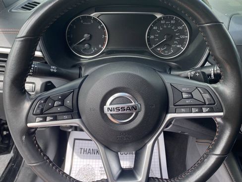 Used 2022 Nissan Altima 2.5 SR FWD image 9