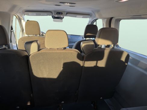 Used 2023 Ford Transit 350 XLT image 21