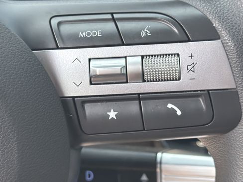 Used 2025 Hyundai Sonata SEL FWD image 19