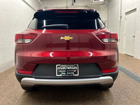 Used 2024 Chevrolet TrailBlazer LT w/ LT Cold Weather Package FWD image 8