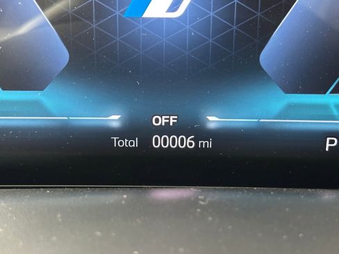 New 2026 BMW X5 xDrive50e image 18