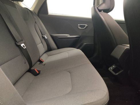 Used 2025 Kia K4 FWD image 19