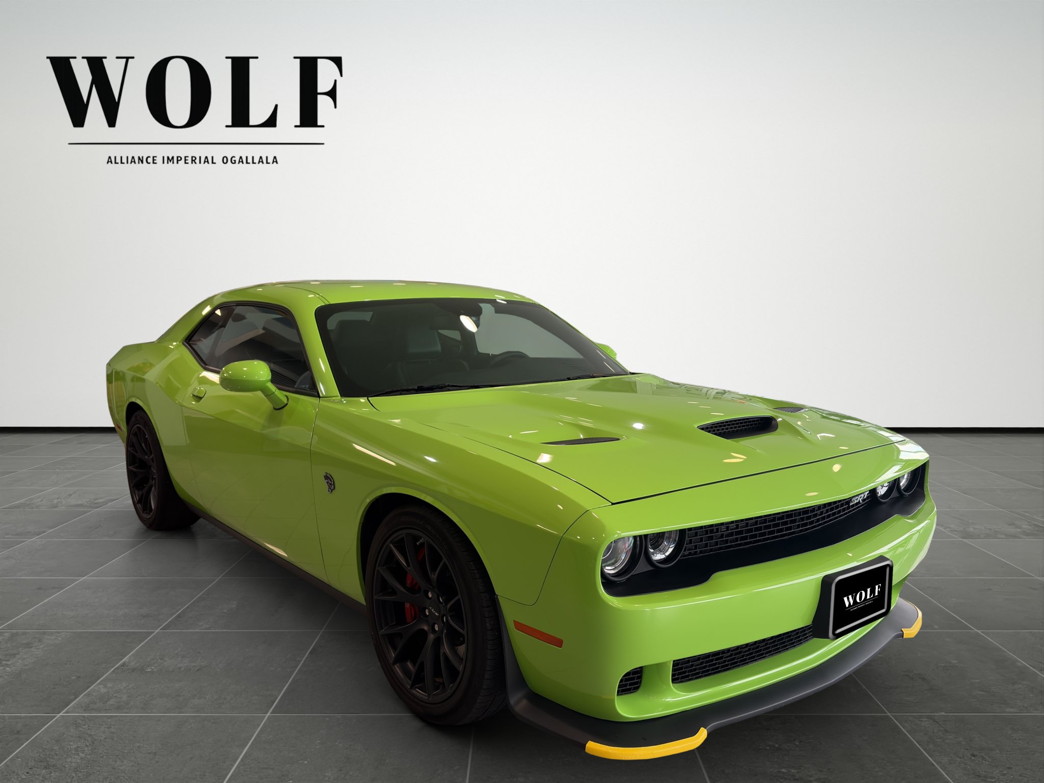 Used 2015 Dodge Challenger SRT Hellcat RWD image 1