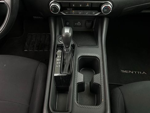 Used 2025 Nissan Sentra S image 13