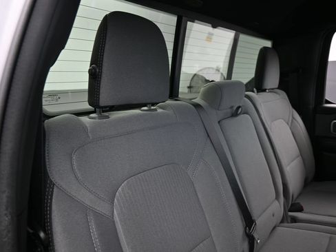 Used 2021 RAM 1500 Big Horn AWD/4WD image 36