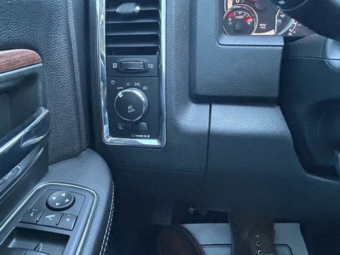 Used 2016 RAM 2500 Laramie w/ Sport Appearance Group AWD/4WD image 29
