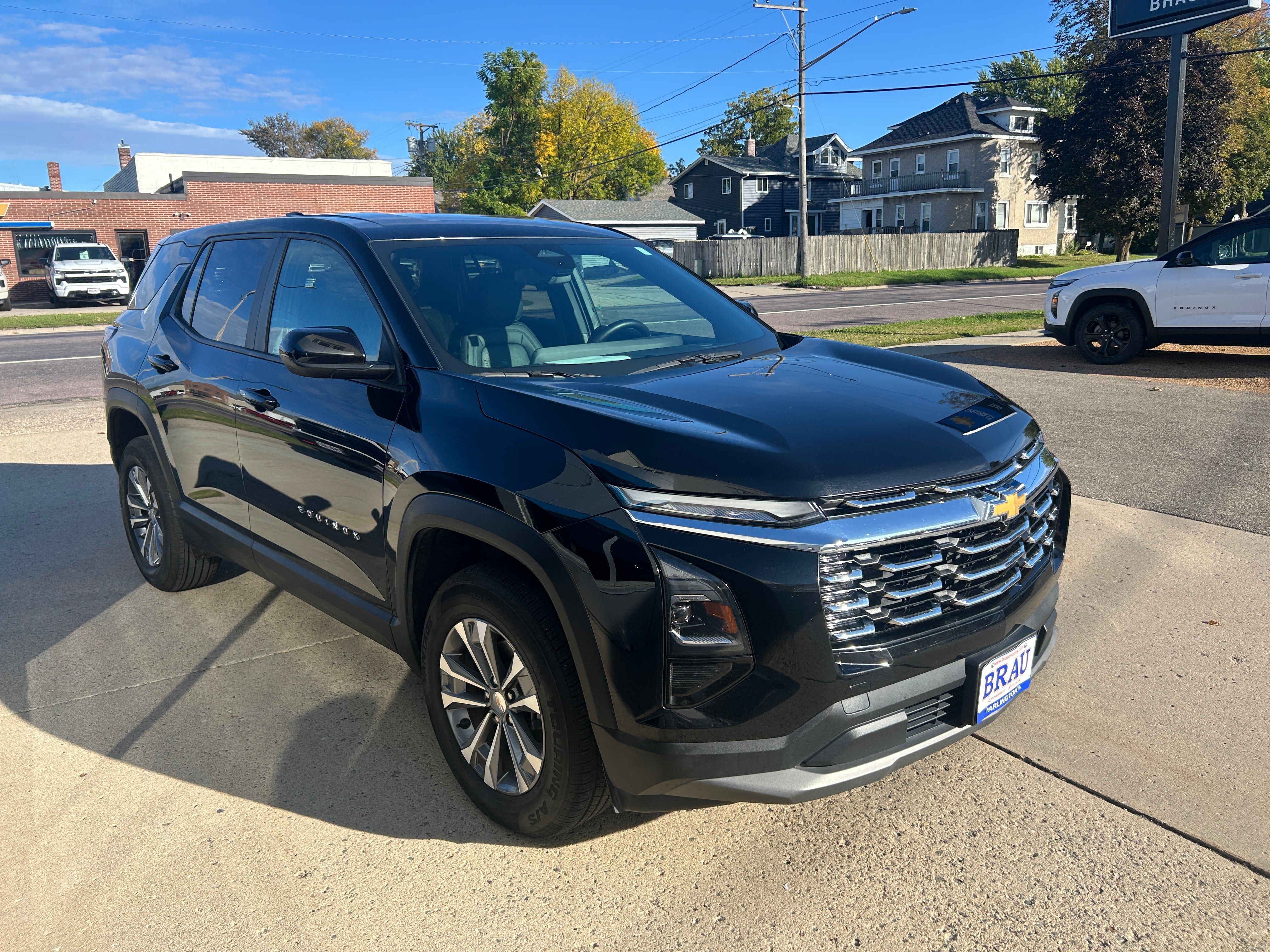 Used 2026 Chevrolet Equinox LT w/ Convenience Package II AWD/4WD image 4