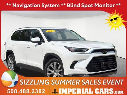 Used 2024 Toyota Grand Highlander AWD image 1