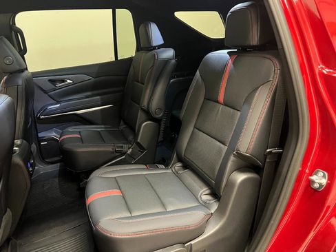 New 2026 Chevrolet Traverse RS w/ LPO, Floor Liner Package image 36
