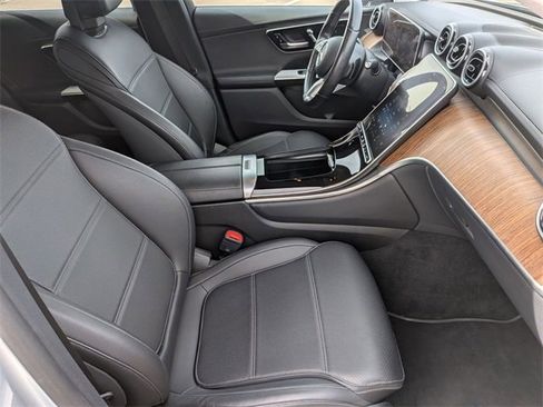 Used 2024 Mercedes-Benz GLC 300 4MATIC image 40