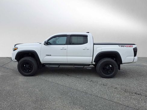 Used 2021 Toyota Tacoma TRD Off-Road w/ TRD Premium Off Road Package AWD/4WD image 6