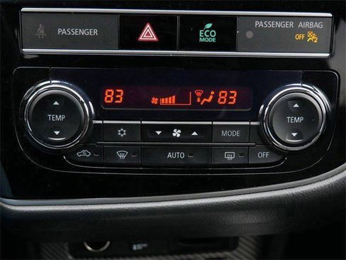 Used 2019 Mitsubishi Outlander SEL image 21