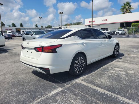 Certified 2024 Nissan Altima 2.5 SV FWD image 7