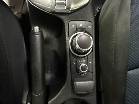 Used 2017 Toyota Yaris iA FWD image 18