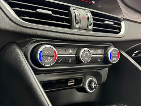 Used 2024 Alfa Romeo Giulia Quadrifoglio image 25