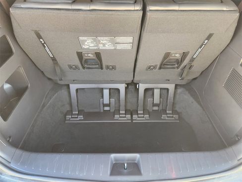 New 2026 Kia Carnival EX image 22