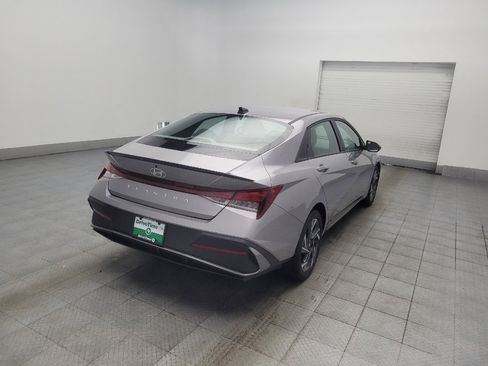 Used 2025 Hyundai Elantra Sport FWD image 9