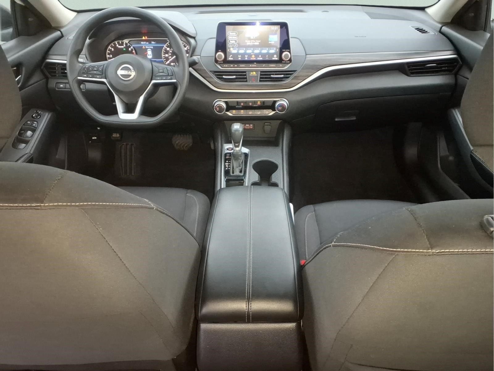 Used 2025 Nissan Altima 2.5 SV FWD image 7