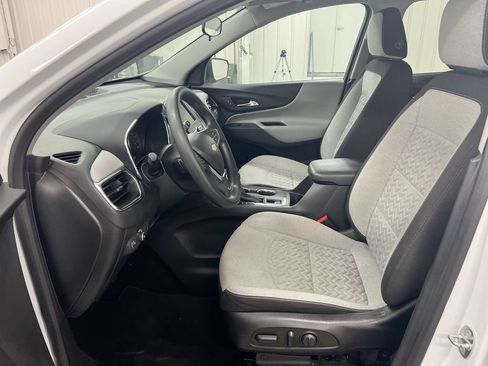 Used 2022 Chevrolet Equinox LS w/ LS Convenience Package FWD image 19