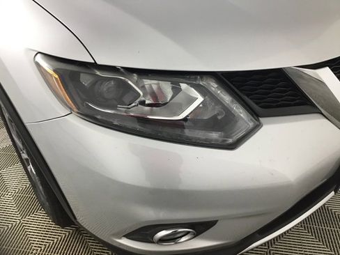 Used 2016 Nissan Rogue SL w/ SL Premium Package image 19