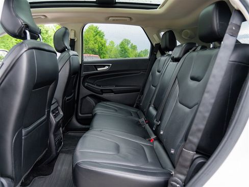 Used 2016 Ford Edge Titanium w/ Equipment Group 302A AWD/4WD image 23