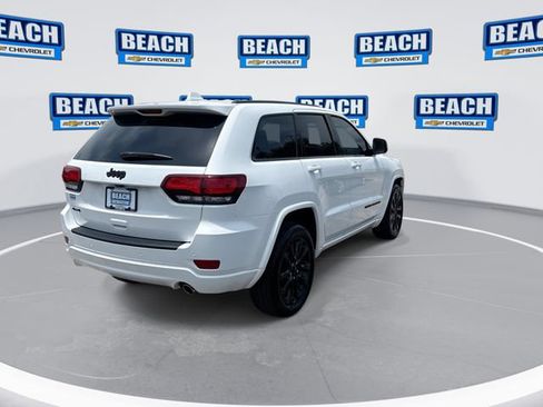 Used 2019 Jeep Grand Cherokee Altitude AWD/4WD image 8