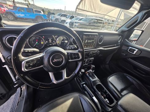 Used 2021 Jeep Wrangler Unlimited Sahara image 12