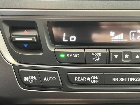 Used 2025 Honda Passport EX-L image 7