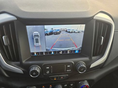 Used 2023 GMC Terrain SLT w/ Infotainment Package II image 23