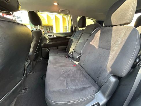 Used 2013 Nissan Pathfinder SV FWD image 22
