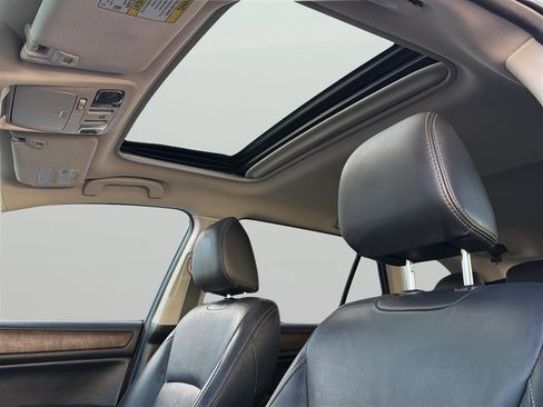 Used 2015 Subaru Outback 2.5i Limited image 15