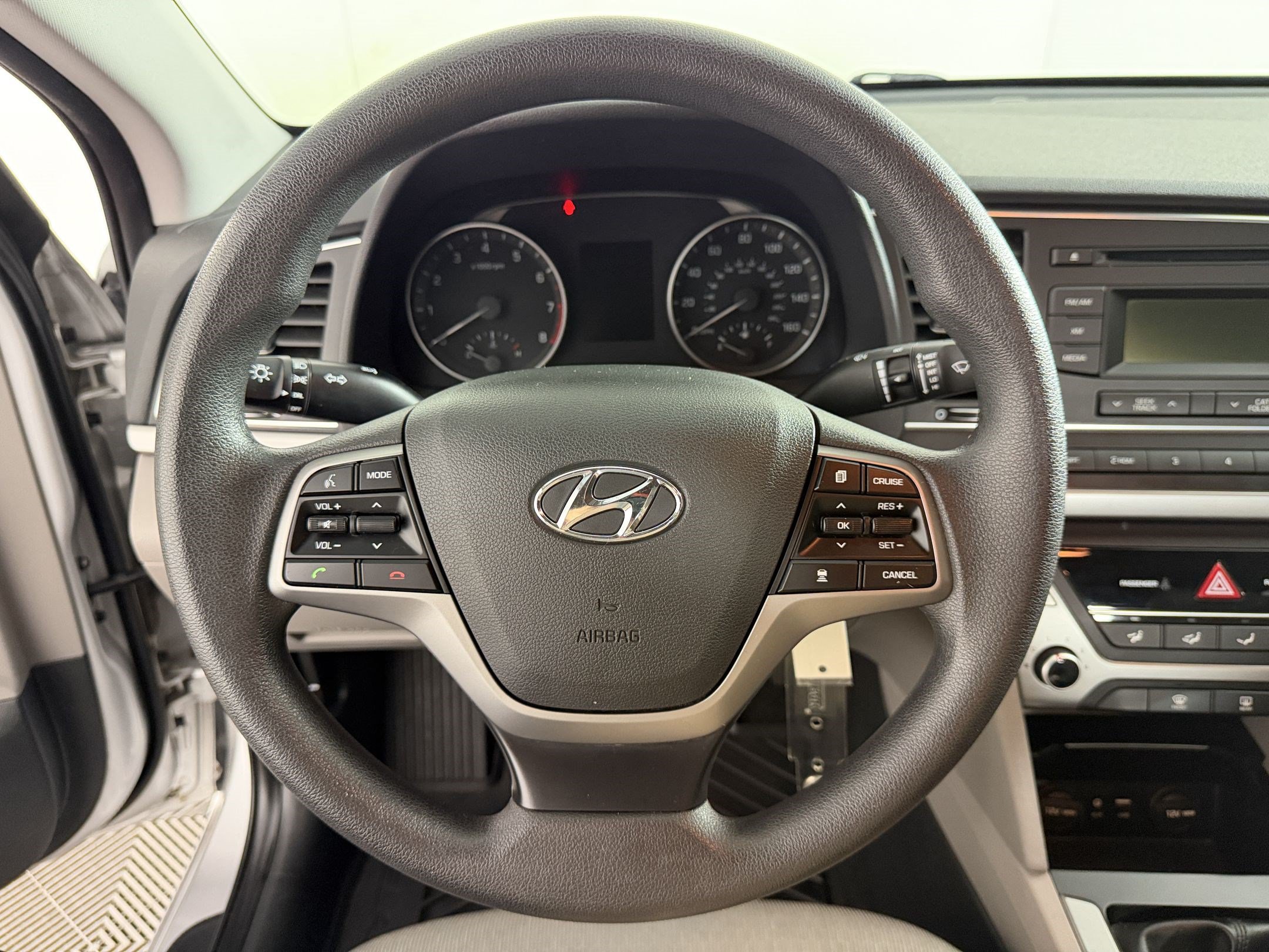 Used 2017 Hyundai Elantra SE FWD image 11