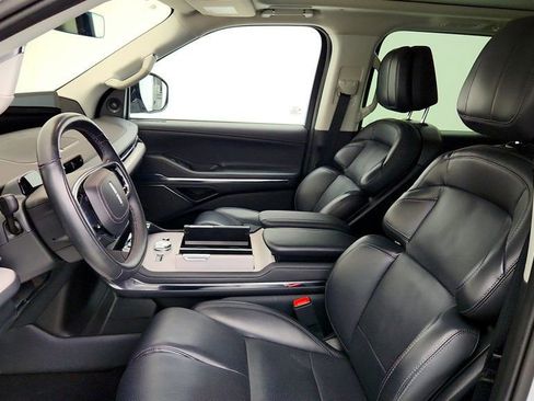 Used 2025 Lincoln Navigator Reserve AWD/4WD image 23