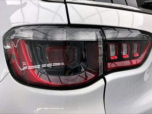 Used 2022 Jeep Compass Limited AWD/4WD image 30