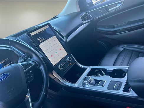 Used 2023 Ford Edge SEL image 16