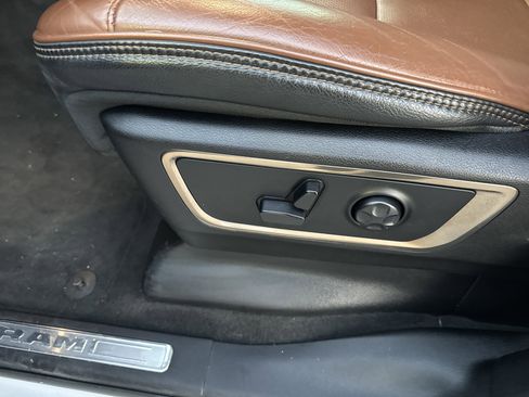 Used 2020 RAM 1500 Limited image 12