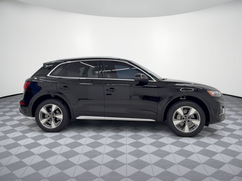 Used 2023 Audi Q5 2.0T Premium Plus w/ Premium Plus Package AWD/4WD image 8