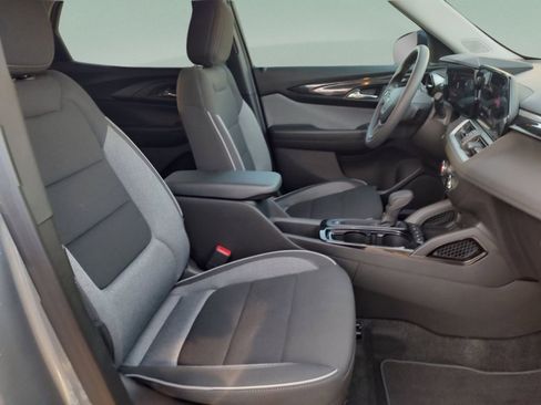Used 2026 Chevrolet TrailBlazer LS w/ LS Convenience Package FWD image 33