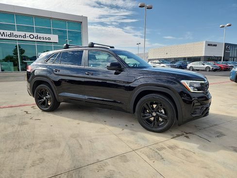 New 2026 Volkswagen Atlas Cross Sport SEL R-Line image 8