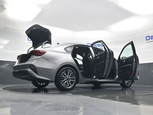 Certified 2024 Kia Forte GT-Line image 59