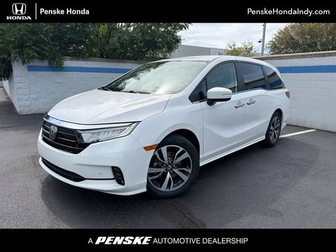 Certified 2024 Honda Odyssey Touring image 1